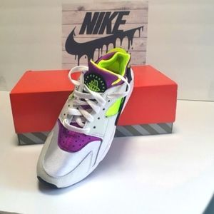 Size 7 - Nike Air Huarache OG 2021 Magenta
